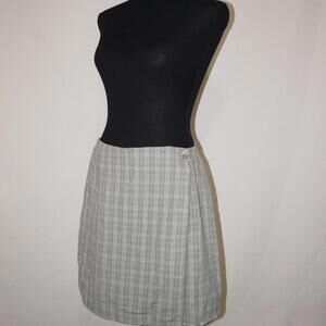 Milano Design Group skort classic plaid print in a soft linen cotton blend